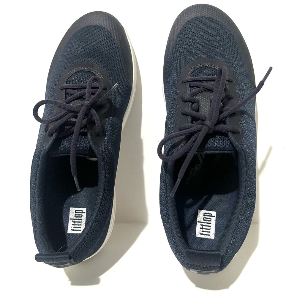 FitFlop Men's Dark Blue and White Sneakers